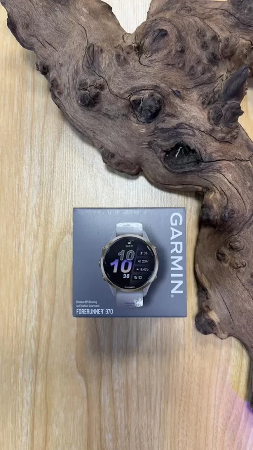 تصویر واقعی ساعت گارمین Forerunner 970 در فروشگاه گارمین کالا